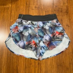 Women’s Lululemon Shorts 3”